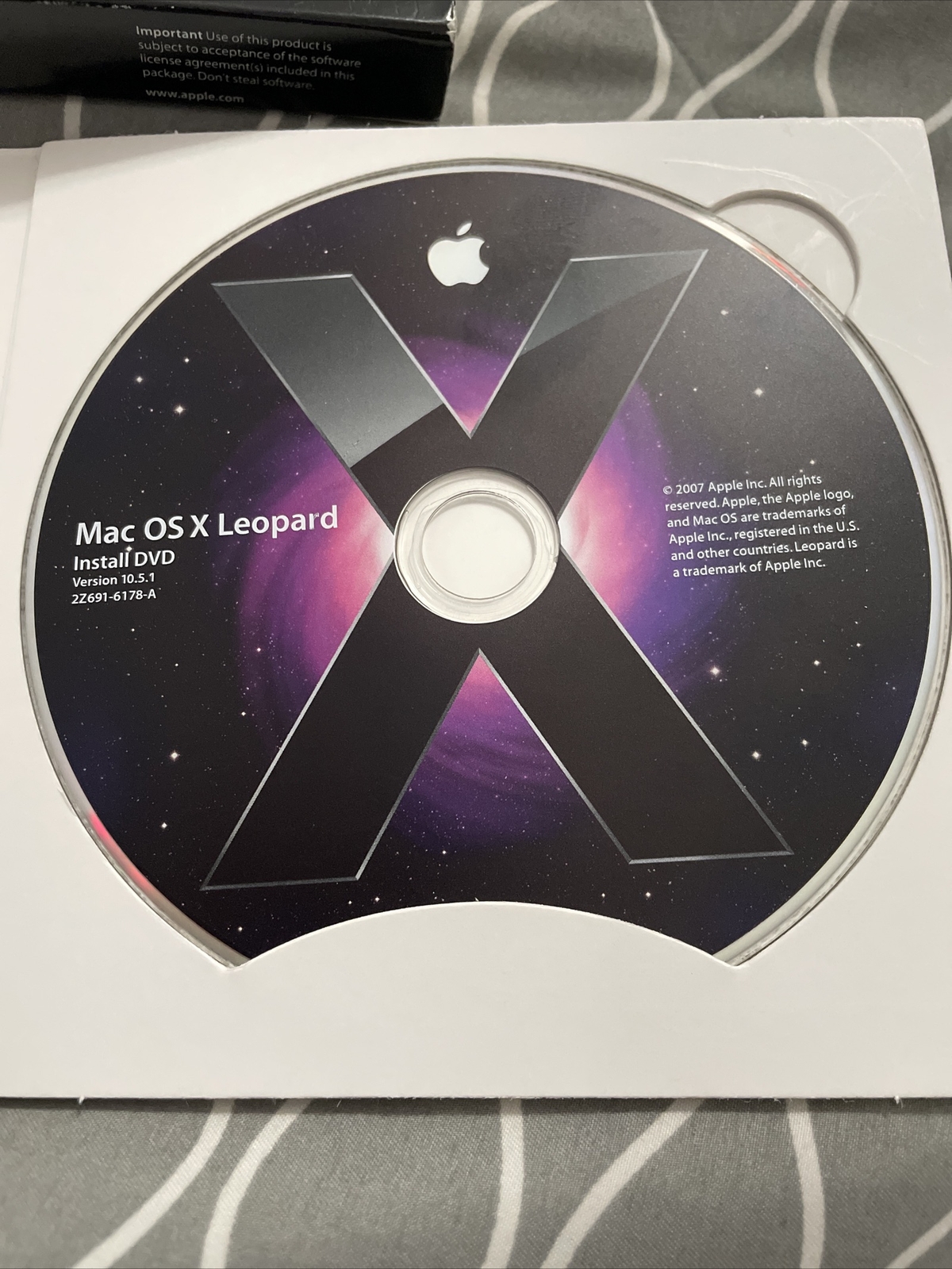 Mac OS X V10.5.1 Retail Family Pack MB428Z/A