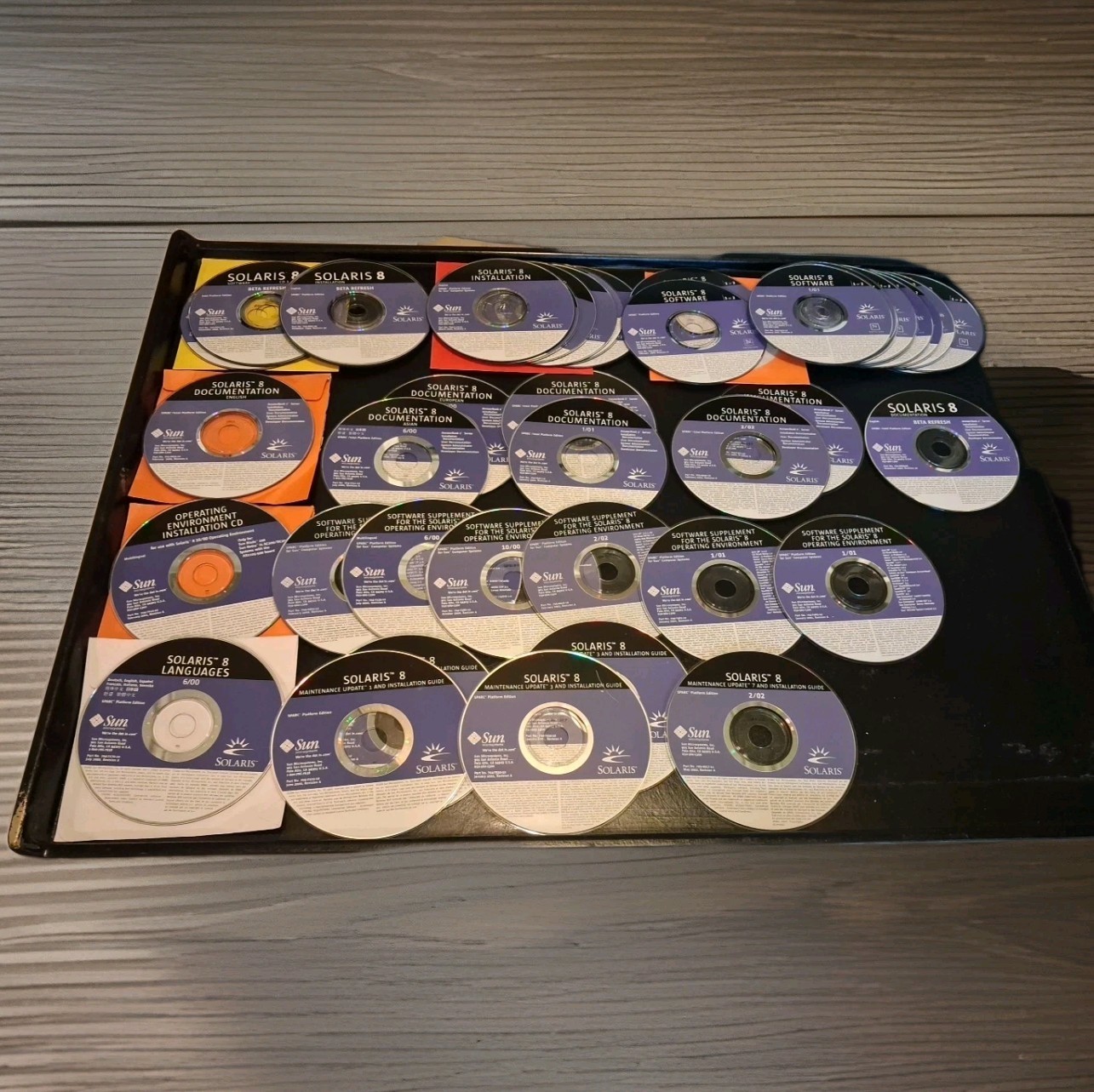 SUN Microsystems SOLARIS 8 -BOTH Intel & SPARC CDs only 58 DISCS bundle Lot