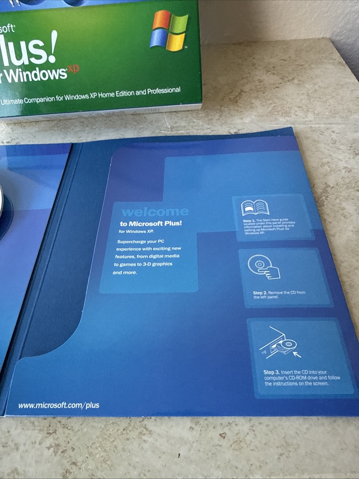 Microsoft Plus! for Windows XP Set With CD & Manual [COMPLETE]