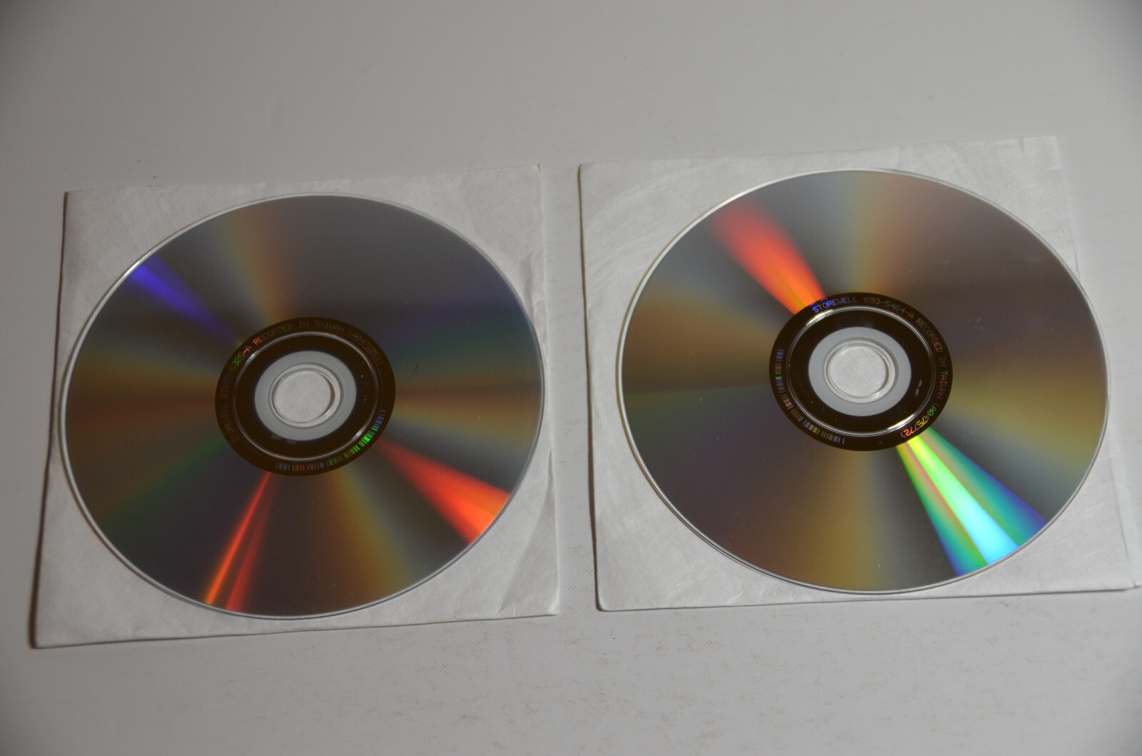 2004 Mac OS Install Discs, Version 10.3.4 DVD Version 1.0 691-5077-A 2Z691-4925A