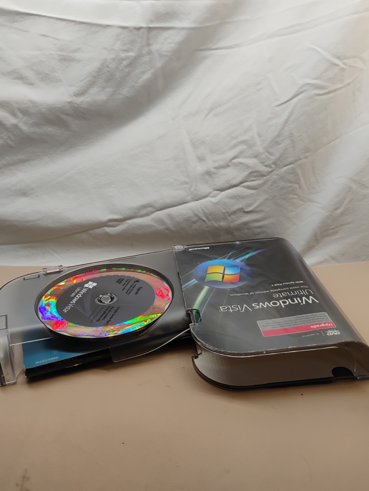 MS Windows Vista Ultimate Upgrade 32 & 64 Bit Genuine Retail Version 2-Discs