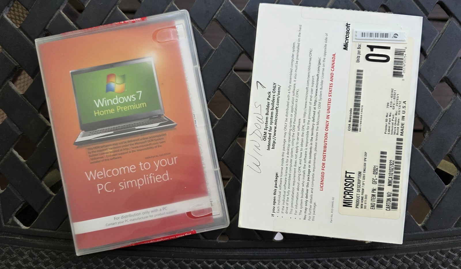 Microsoft Windows 7 Home Premium 32-Bit w/Product Key SP1 OEM DVD Used