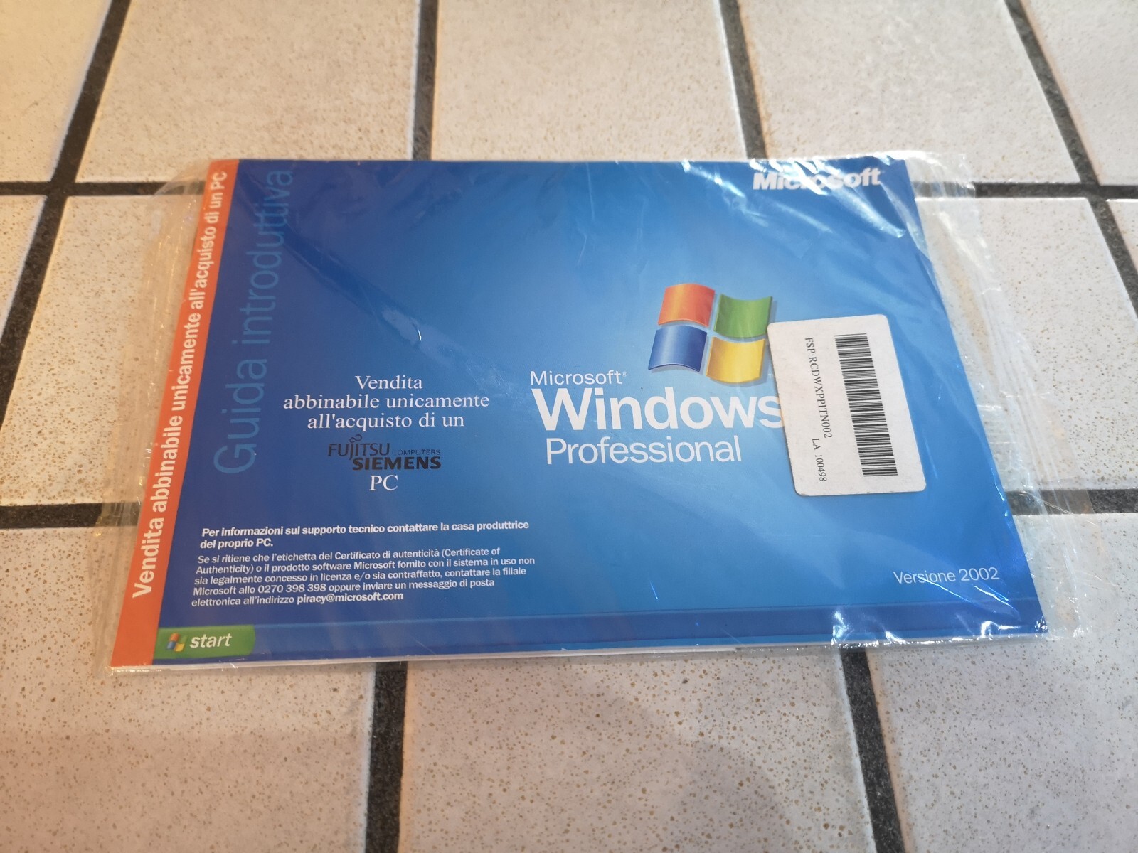 Microsoft Windows XP PROFESSIONAL CD + BOOK NO PRODUCT KEY