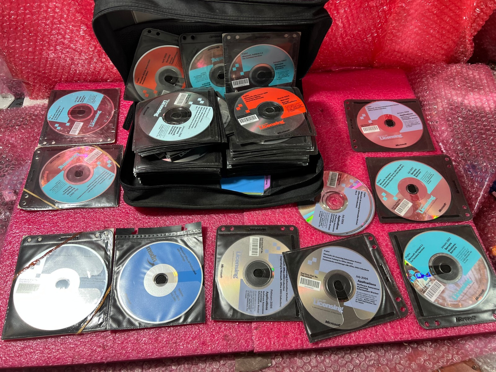 LOT Disks Server License Microsoft / APPLICATIONS 2004 2007 MIX AS-IS