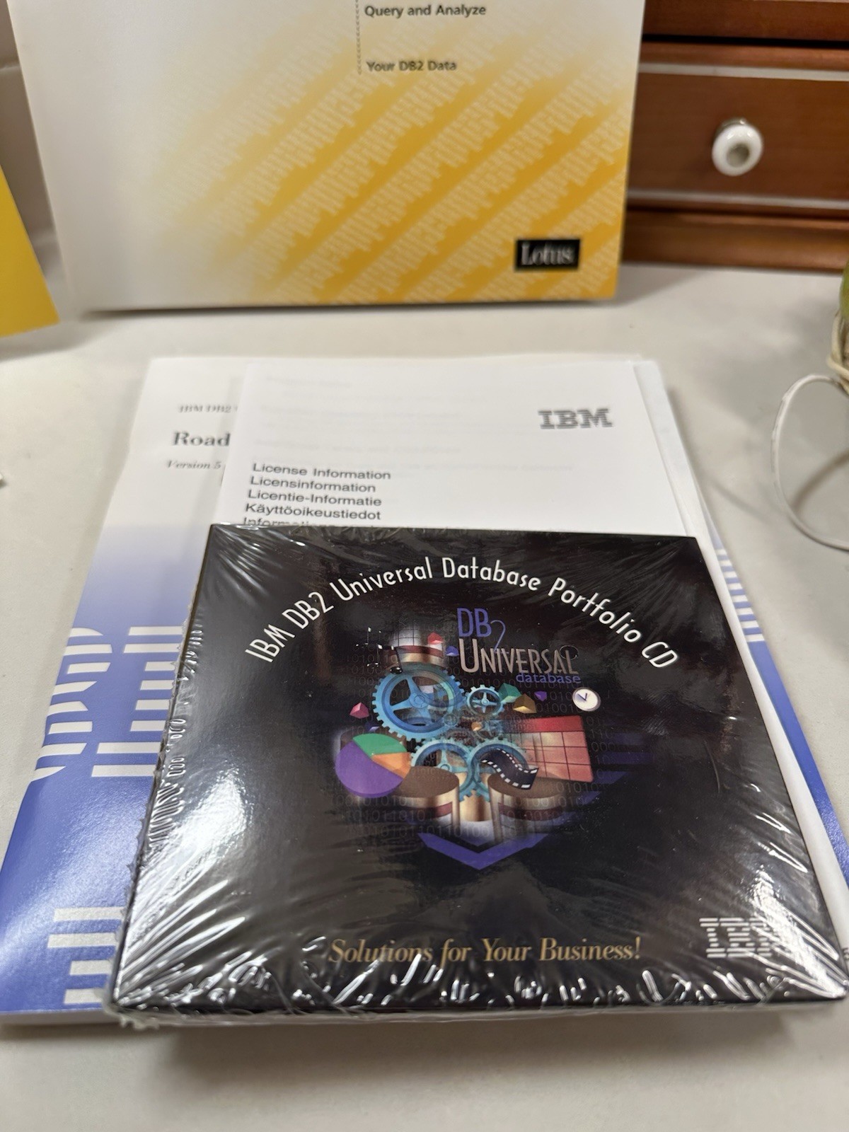 M DB2 v5 Developer Edition Lotus License VisualAge Java Sealed