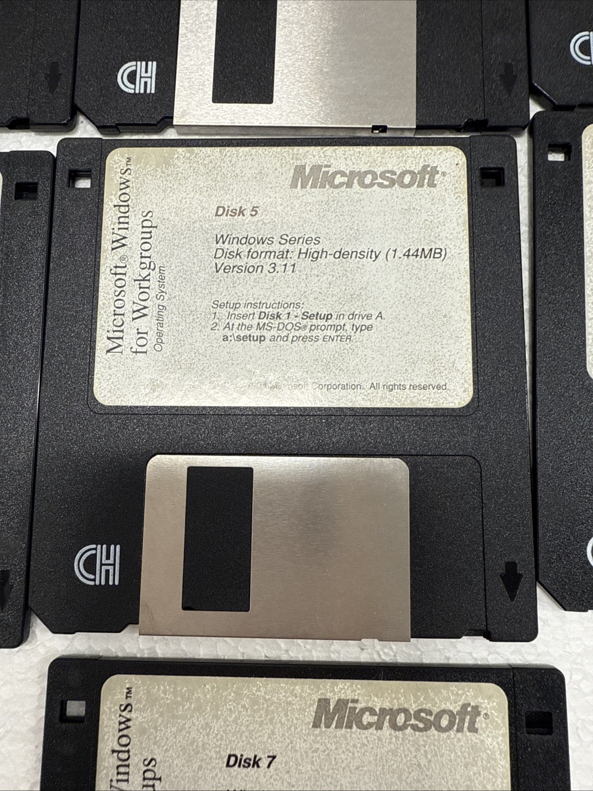 MS Windows 3.11 on 3.5″ 1.44MB Floppy Disk install – Workgroups 7 Disks Untested