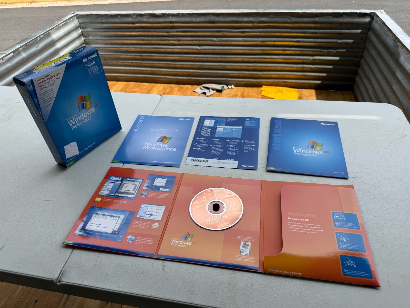 Vintage Microsoft Windows XP Professional Upgrade SP2 Service Pack 2 | CIB Compl