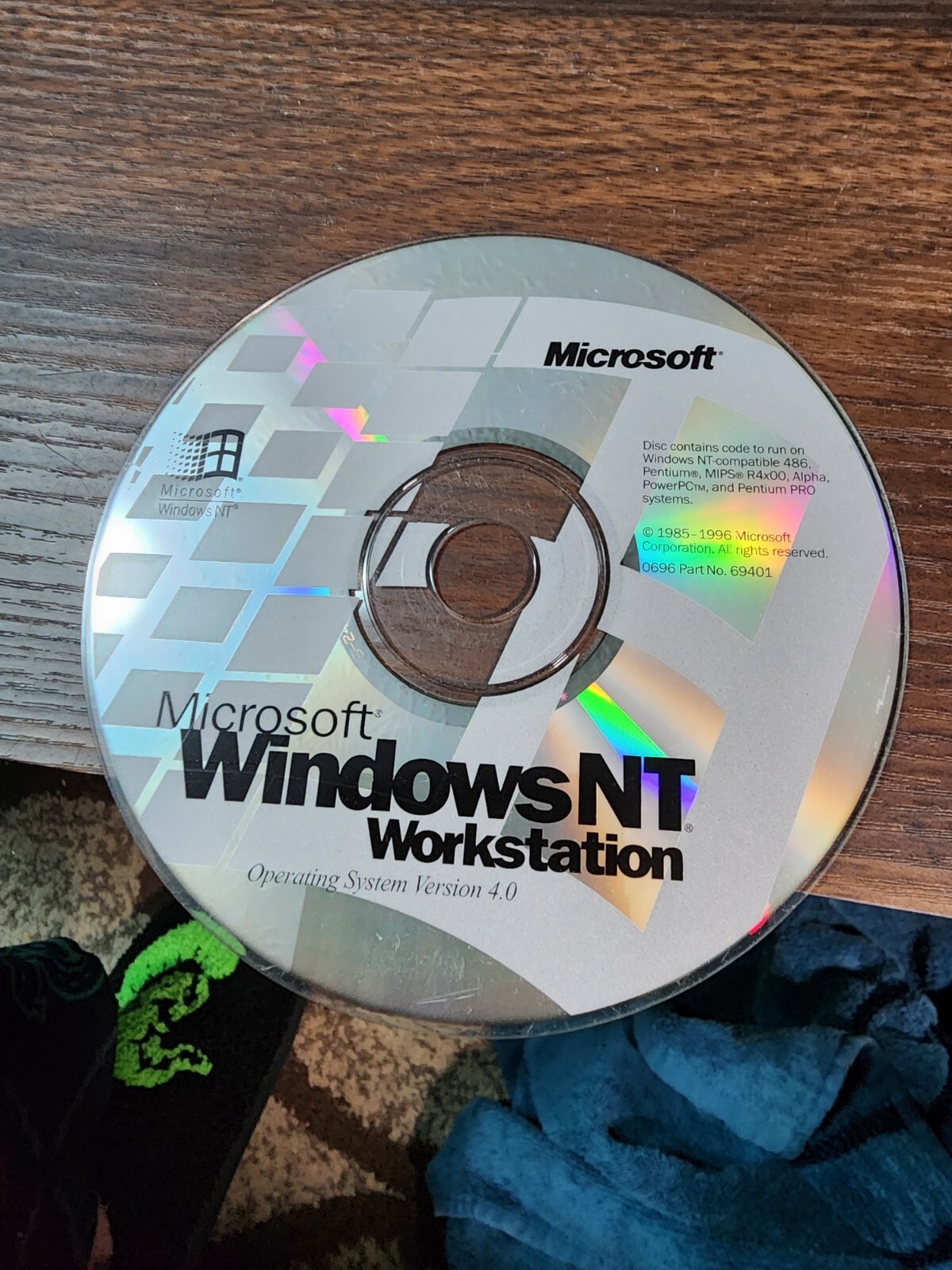 Microsoft Windows NT Workstation 4.0 Full Version CD-ROM