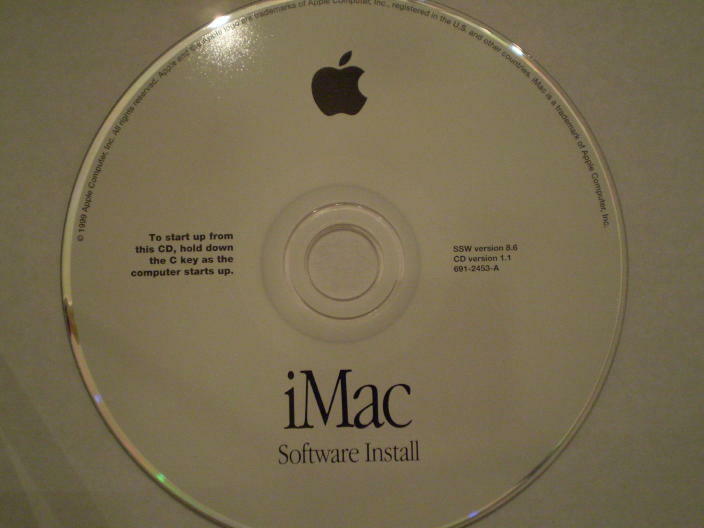 Apple Macintosh iMac (1999) Software Media Pack- 8 CD’s