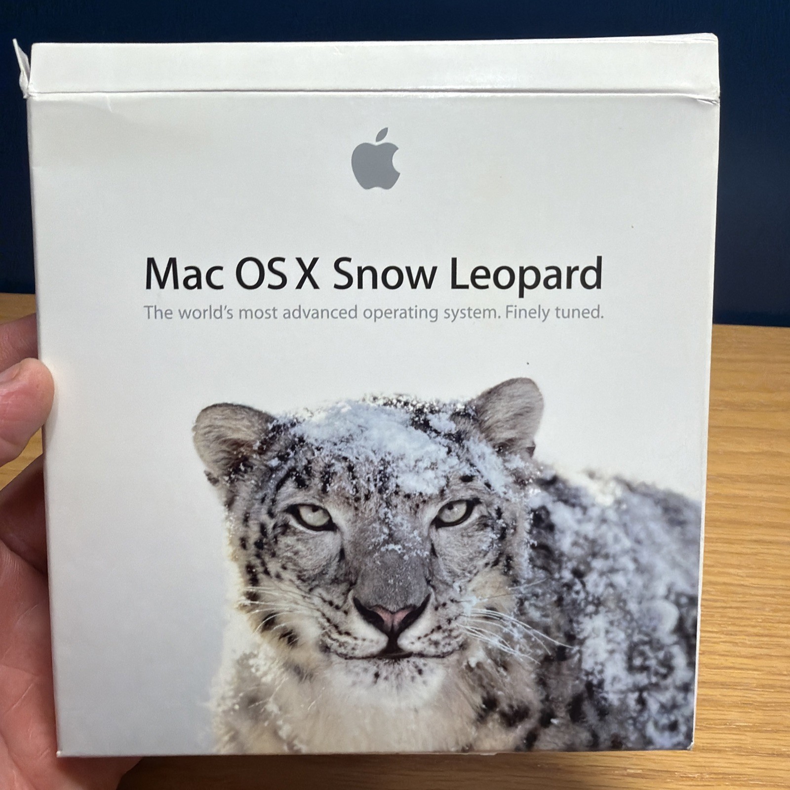 Apple Mac OS X Version 10.6 Snow Leopard with box and paperwork
