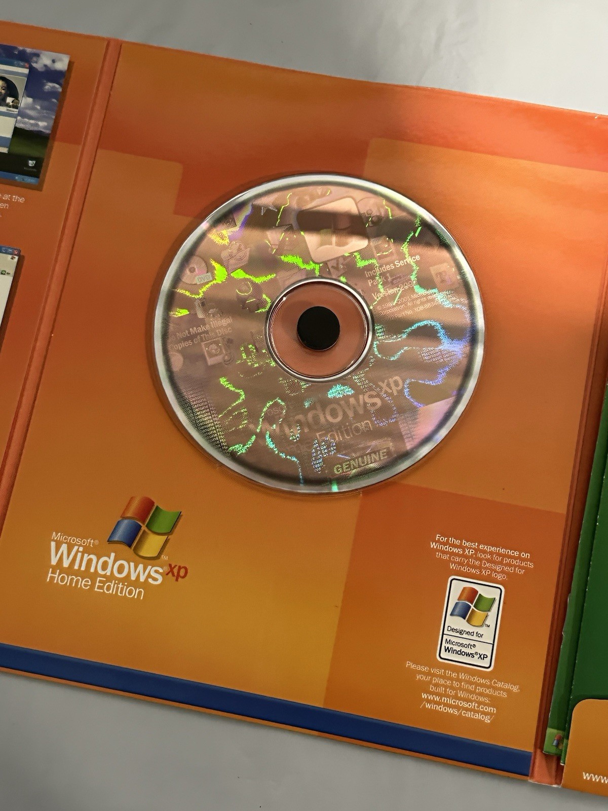 Microsoft Windows XP Home Edition – Full Version with Service Pack 2 CD-ROM