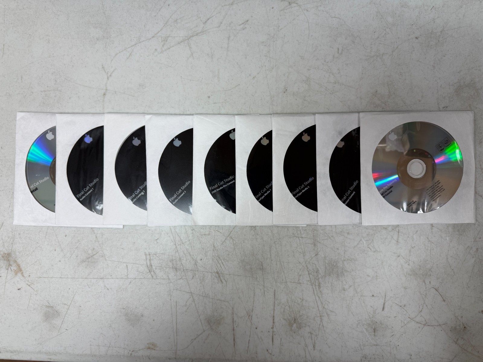 Lot of Apple Software – Final Cut Studio 2, Final Cut Studio, Mac OSX, G5, iLife