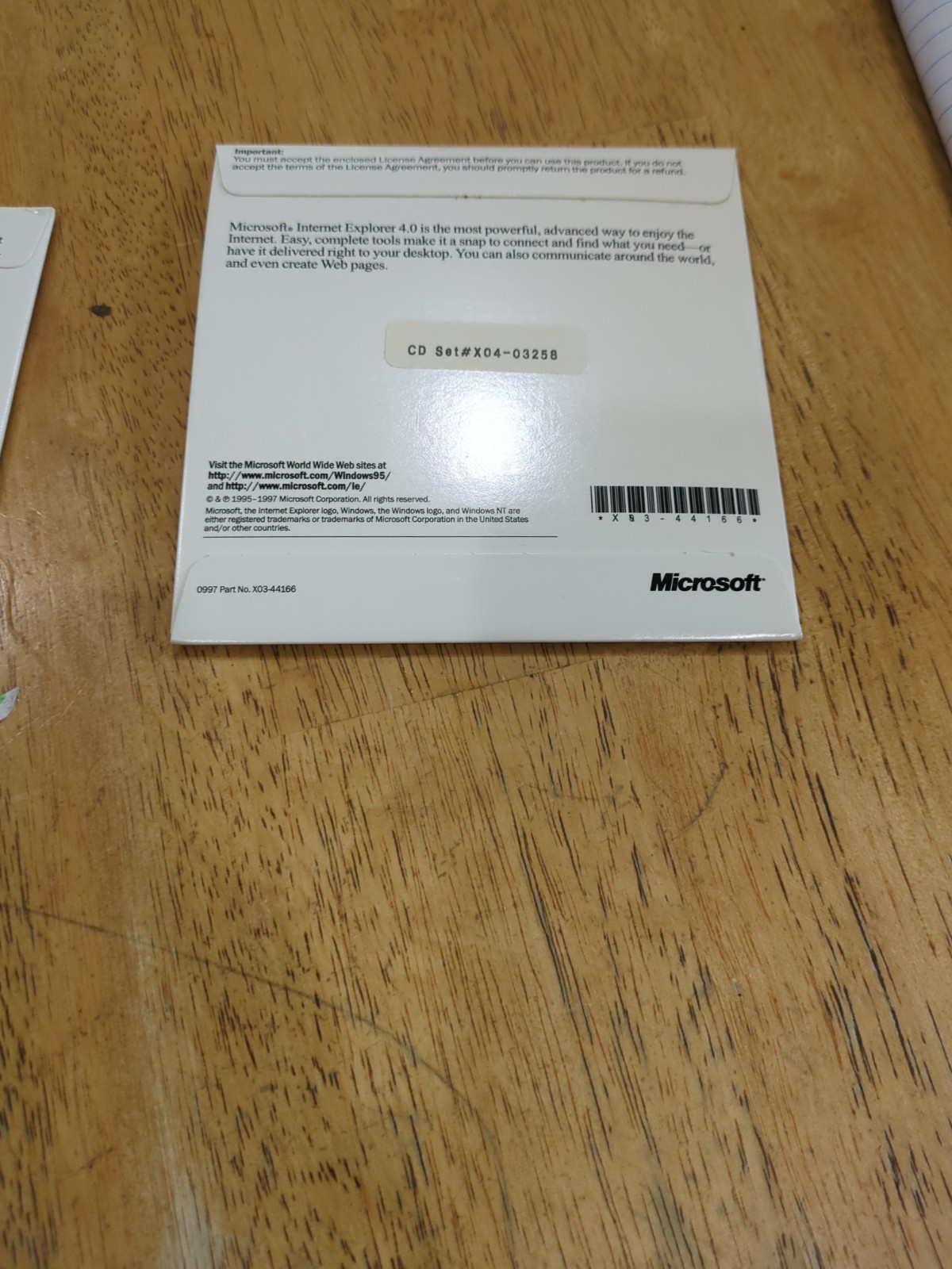 Microsoft Windows 95 Upgrade CD-ROM w/IE 4.0, Keys, Reg. Card In Box