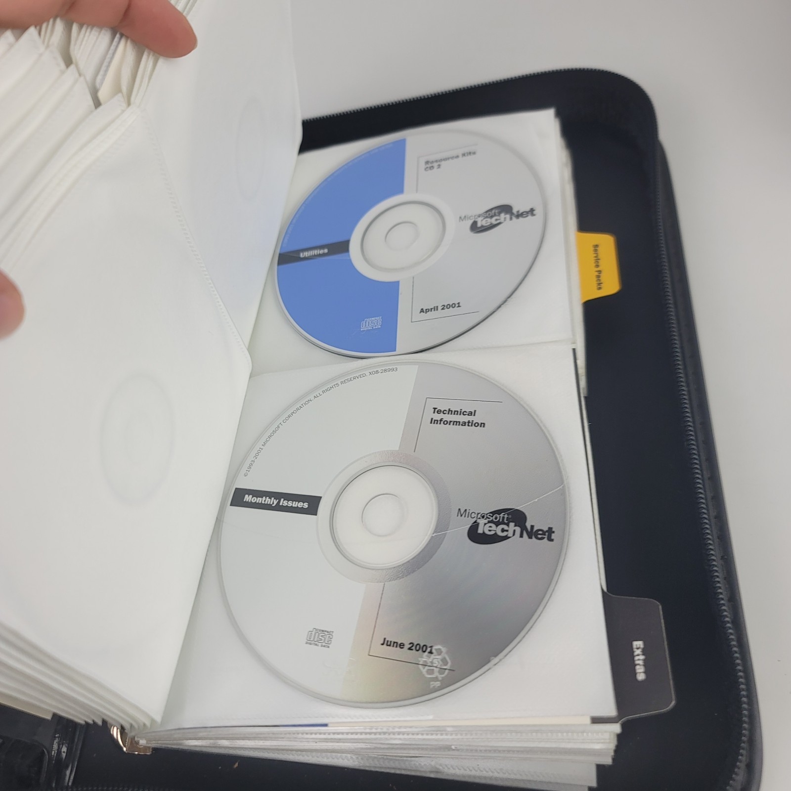 Vtg Microsoft Tech Net Plus Monthly CD Subscription 1999 2001 Discs Drivers