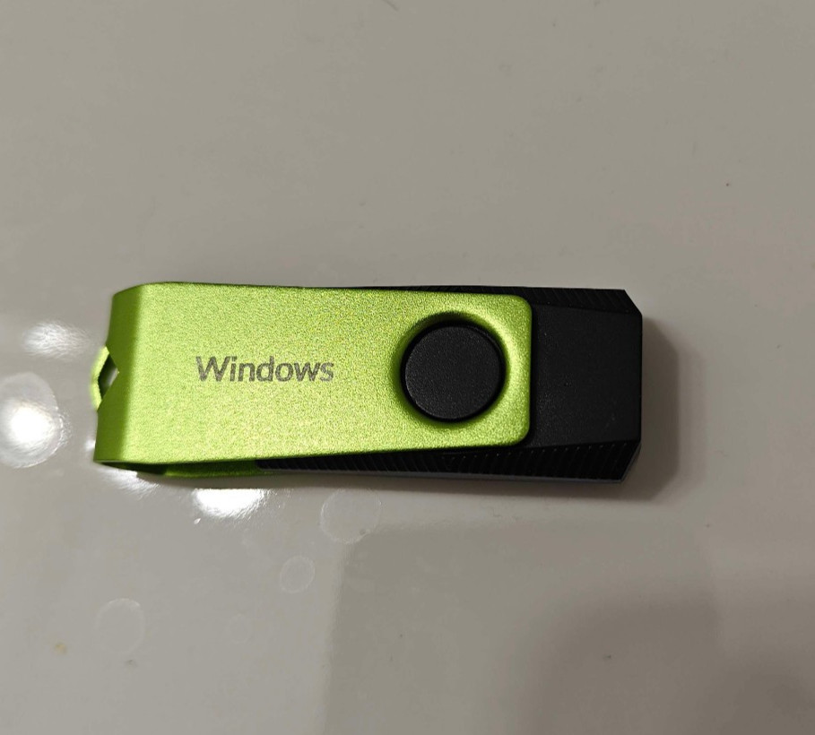 Windows 10 IoT Enterprise LTSC 2021 Valid Microsoft Key – Single USB Device