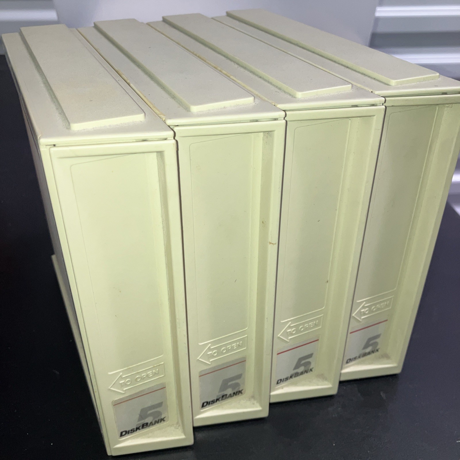 CLASSIC VINTAGE „DISK BANK” C64 SOFTWARE TITLES for 5.25″ DISKETTES or CDs RARE