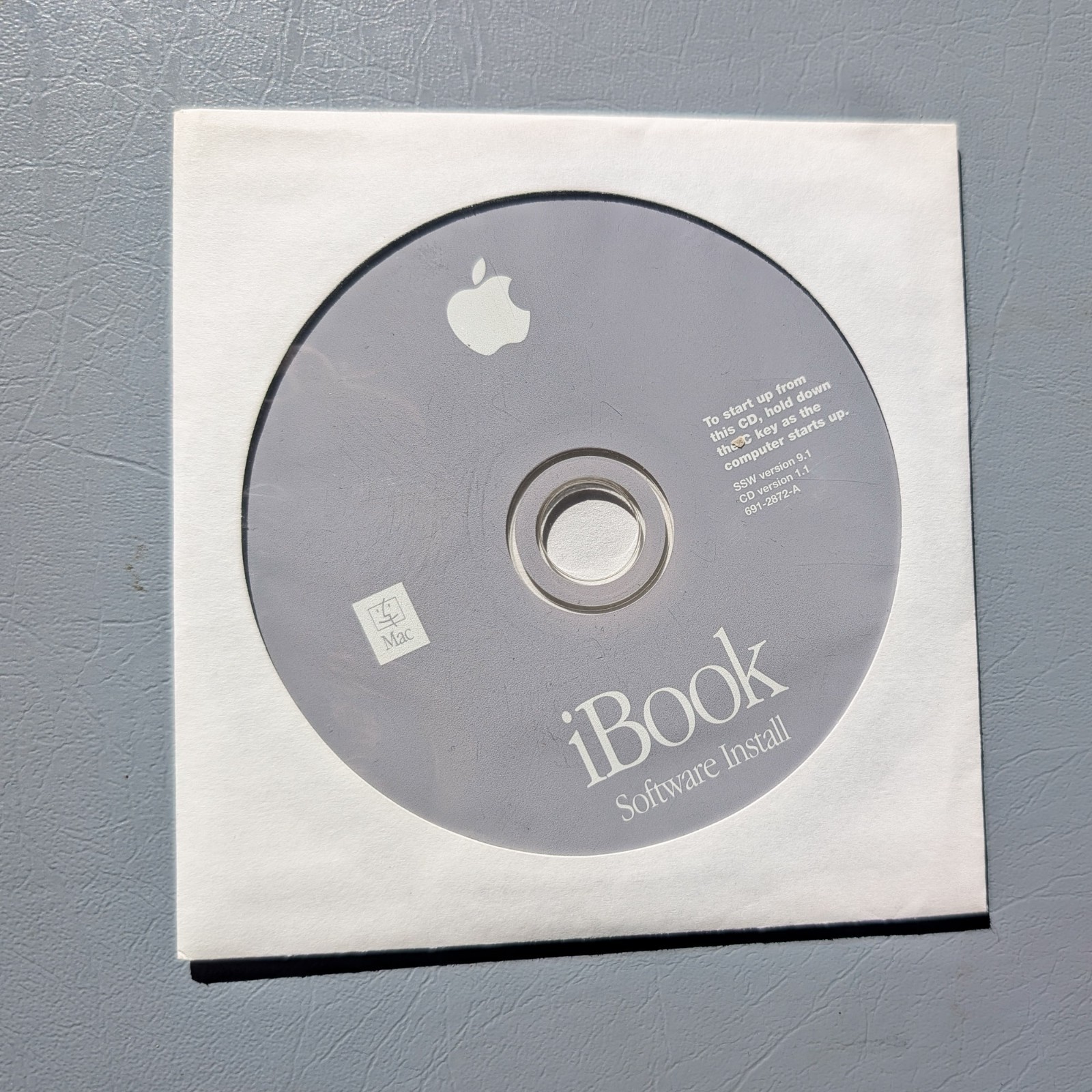 Apple iBook Applications, Software Install and Software Restore Discs