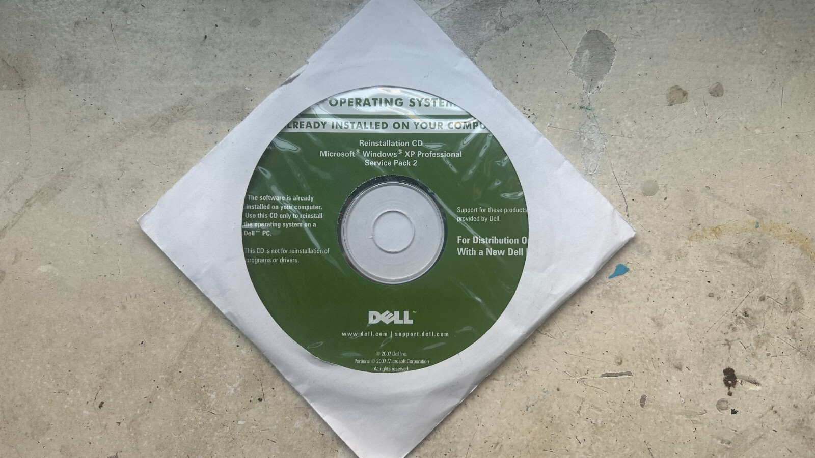 Dell Windows XP Professional With Service Pack 2 Reinstallation CD SP2 DISC ONLY