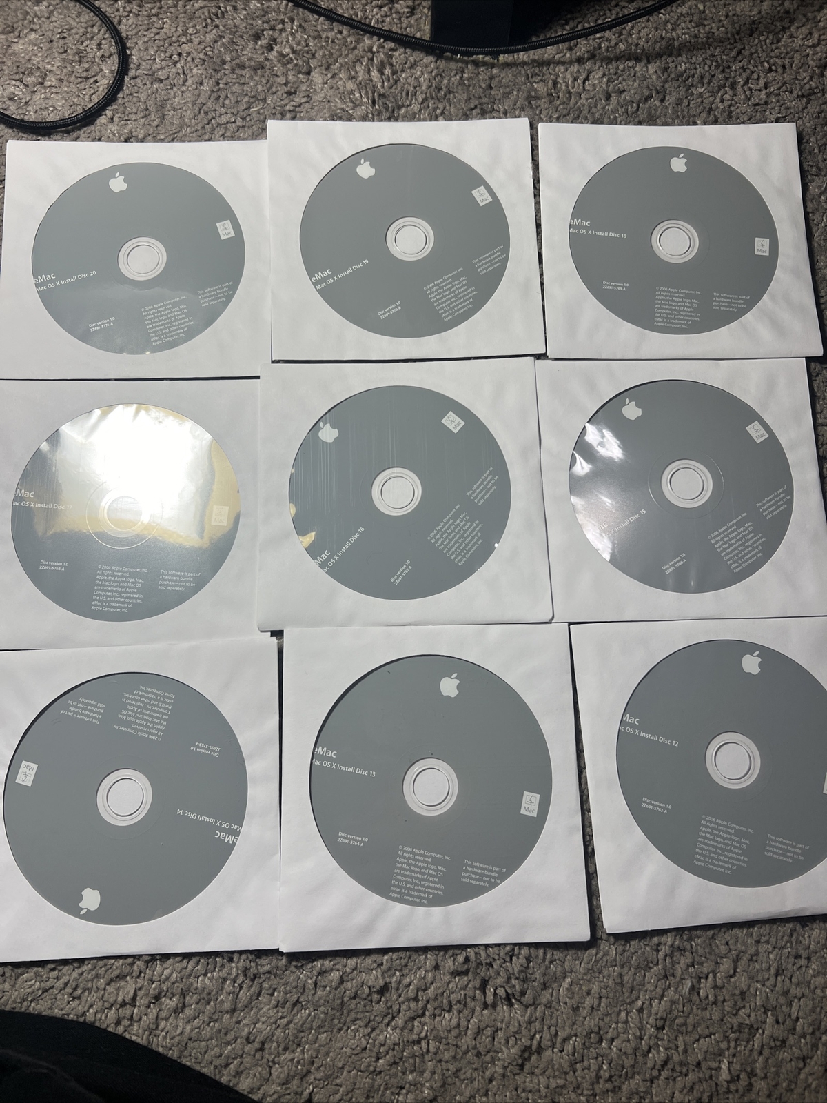 eMac Mac os x install disc 12-20 Disc Version 1.0 2006 Apple Computer Software