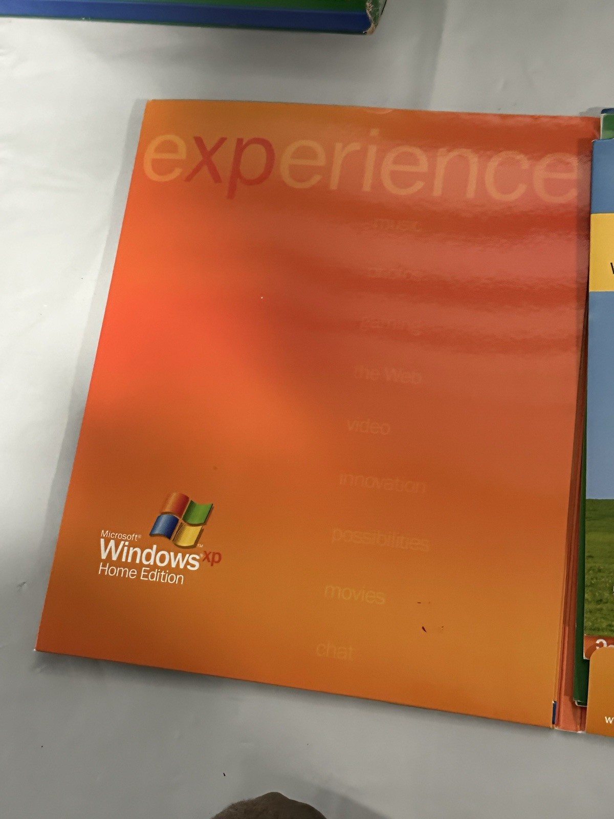 Microsoft Windows XP Home Edition – Full Version with Service Pack 2 CD-ROM