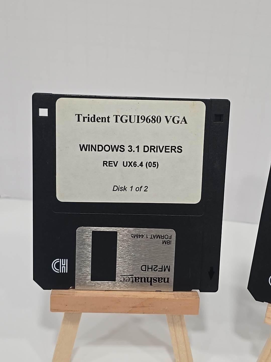 Trident TGUI9680 VGA Windows 3.1 / DOS / WIN95 Drivers 3.5″ Floppy REV UX6.4 HTF