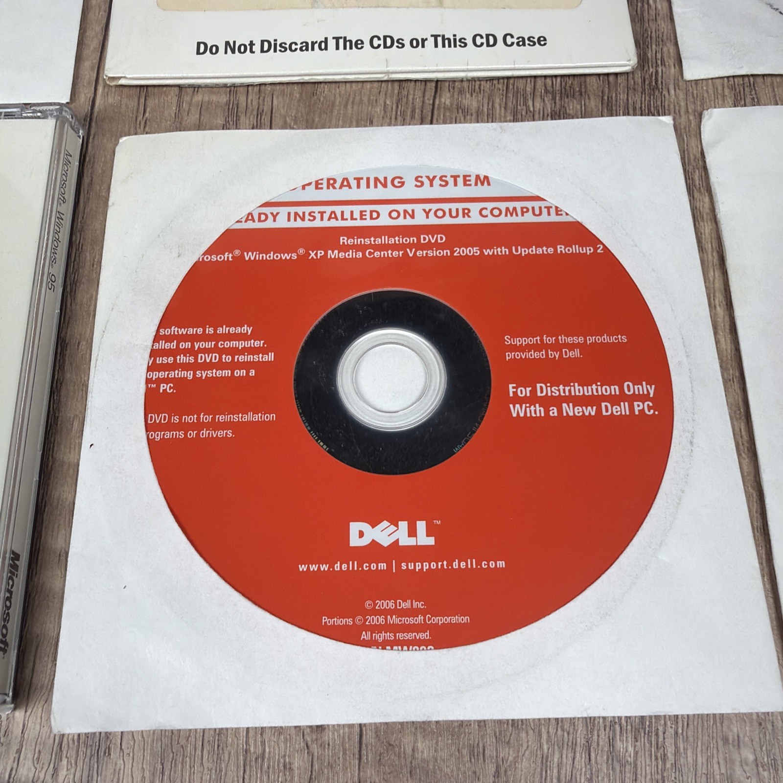 OS BUNDLE – Microsoft Windows 95, 2000 Professional, XP Home Restore Compaq Dell