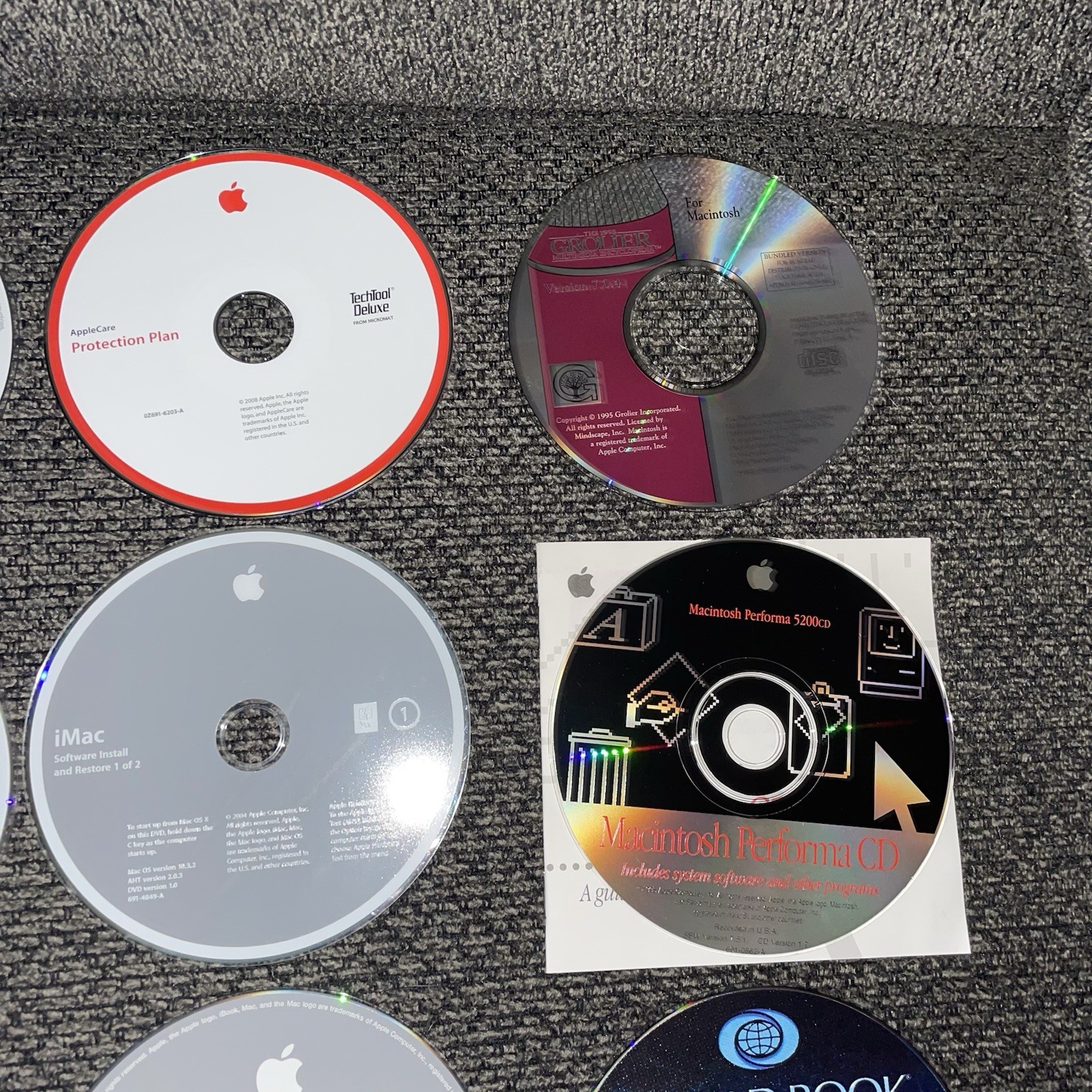 Rare Vintage Apple 16 Disc DVD CD iBook 691-3539-A Install Media 2004 iPhoto 1.3