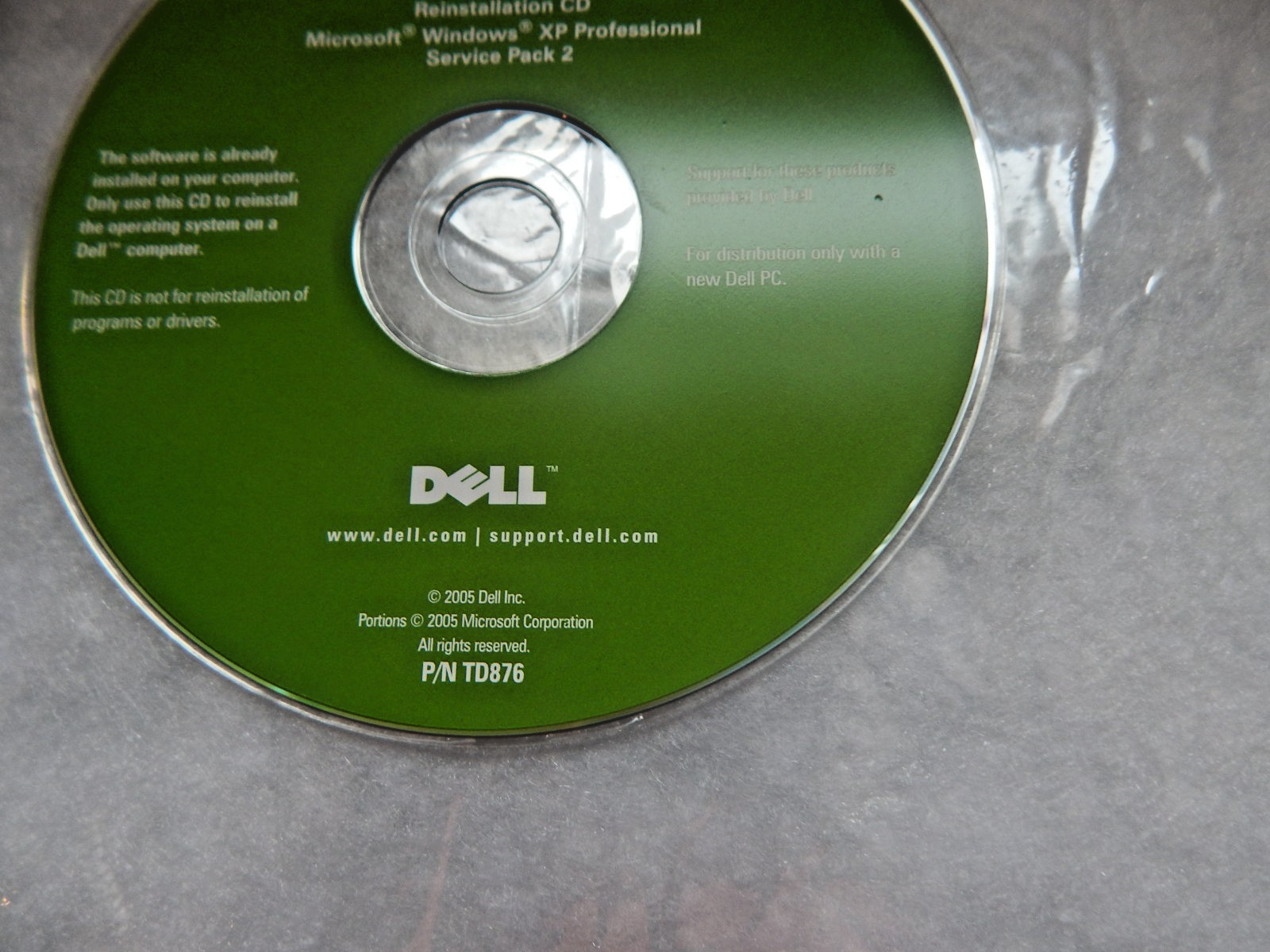 Dell OS Reinstallation CD for Windows XP Professional 2005 P/N TD876