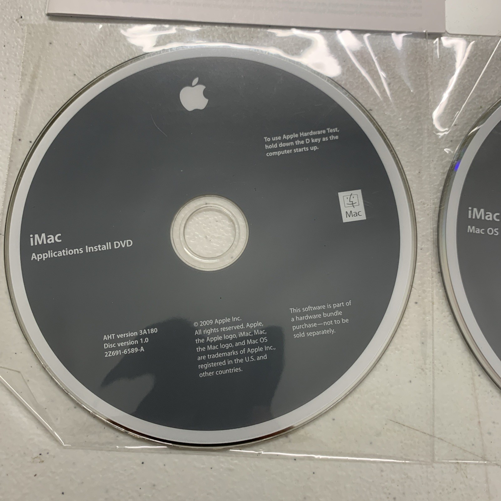 Apple iMac OS x 10.6.1 Everything Else Install Disc Install Discs & Manual