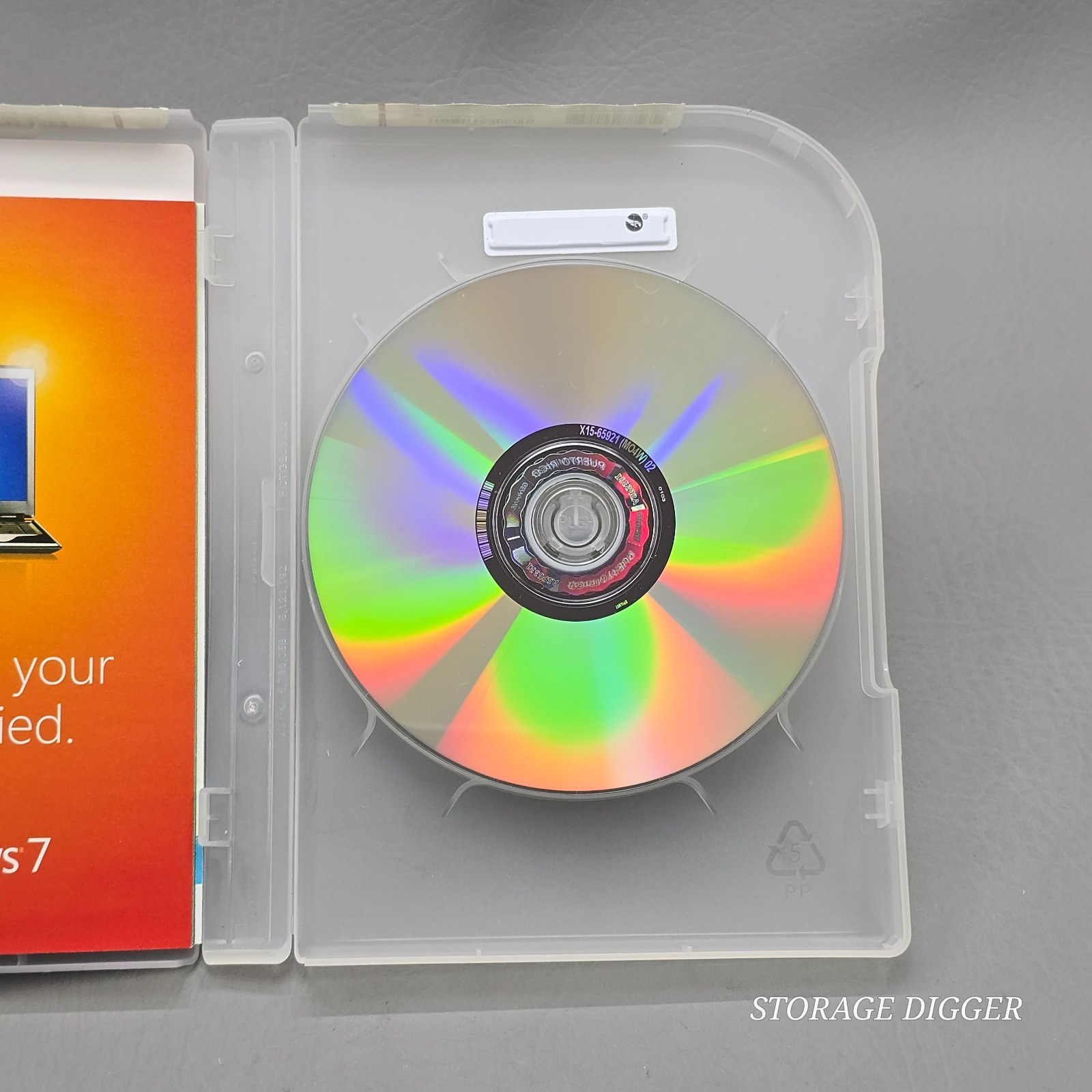 2009 Microsoft Windows 7 Ultimate Upgrade 32 Bit and 64 Bit English DVDs