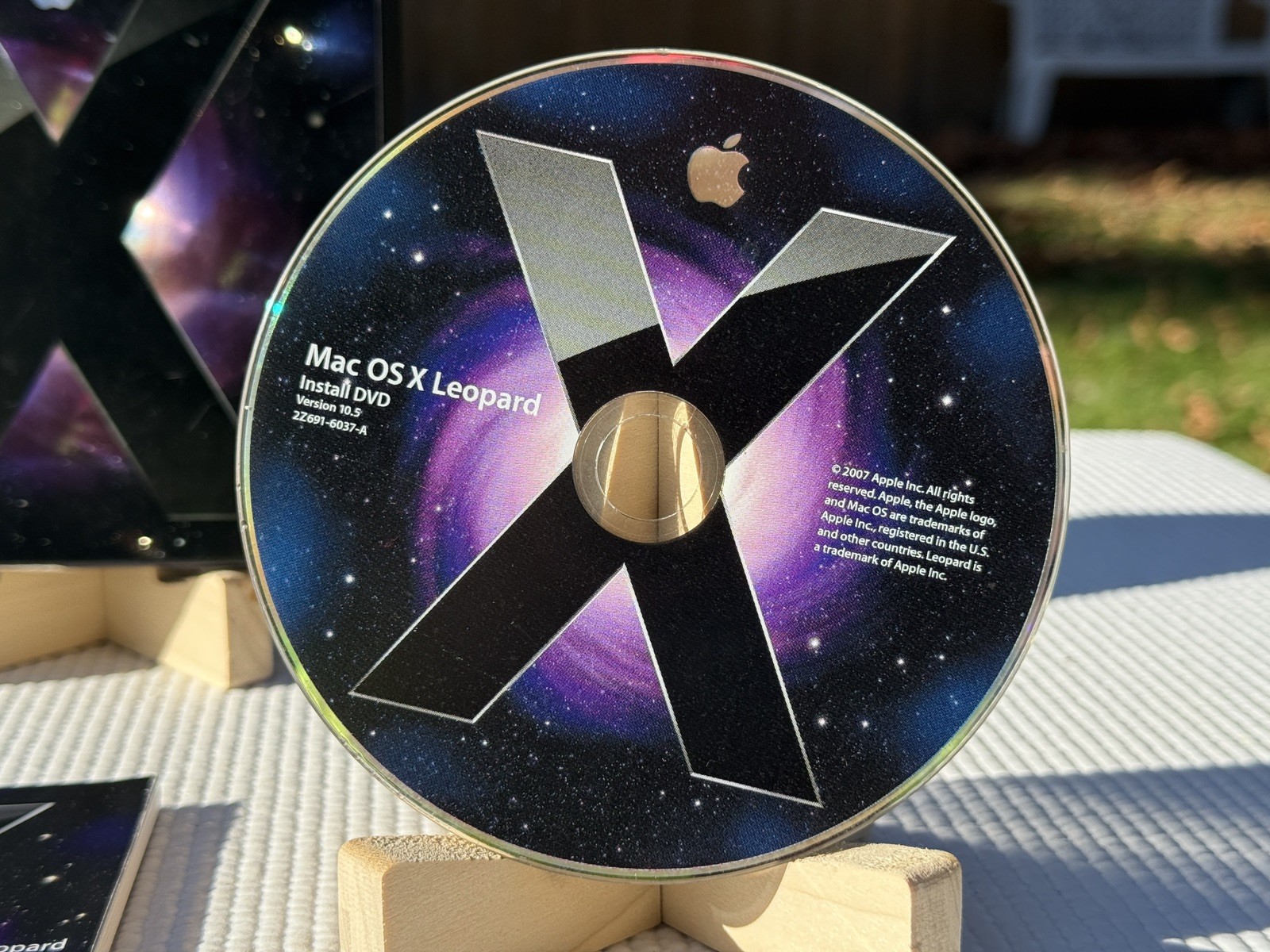 Mac OS X Leopard Version 10.5.1 Install DVD Disk w/Manual & Apple Stickers- Read