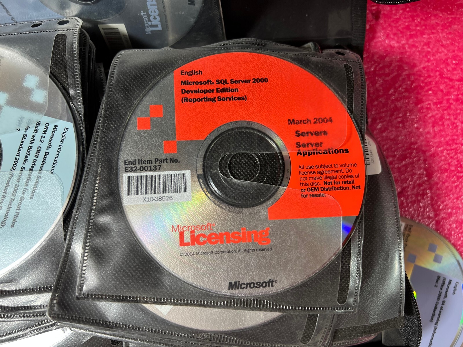 LOT Disks Server License Microsoft / APPLICATIONS 2004 2007 MIX AS-IS
