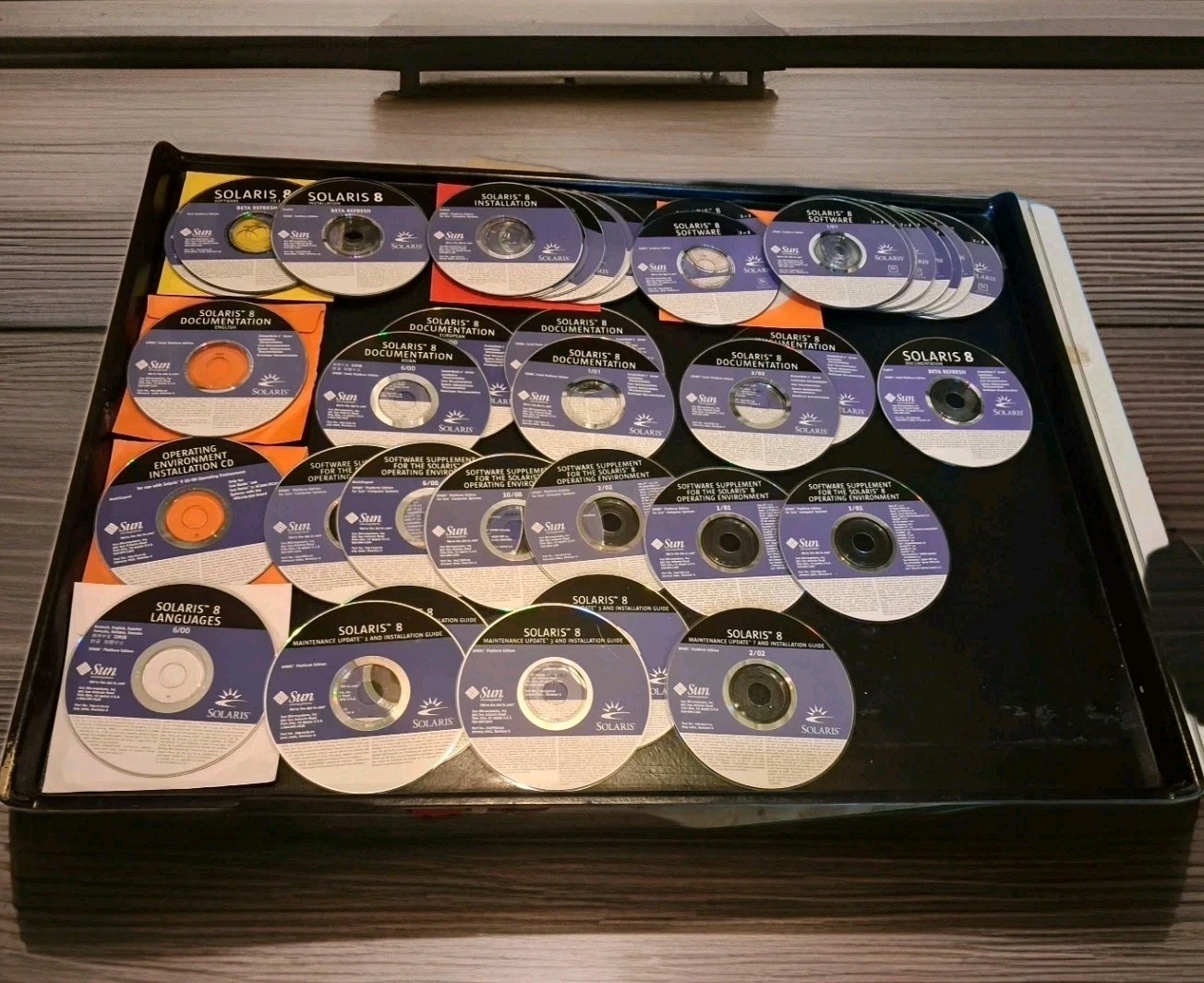 SUN Microsystems SOLARIS 8 -BOTH Intel & SPARC CDs only 58 DISCS bundle Lot