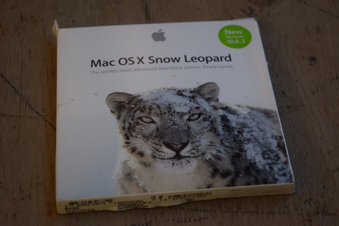 Apple Mac OS X 10.6.3 Snow Leopard – Install DVD In Box – Apple Stickers
