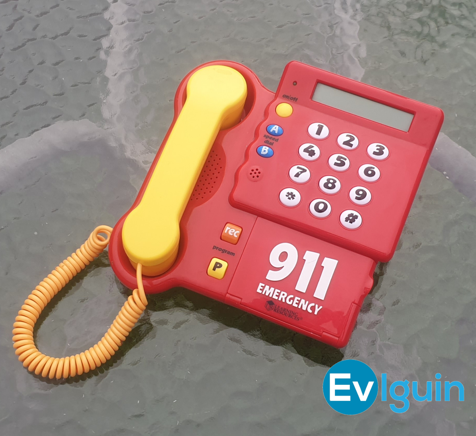LEARNING RESOURSES 911 KIDS TEACHING EMERGENCY CALL RED TELEPHONE PHONE LER2665