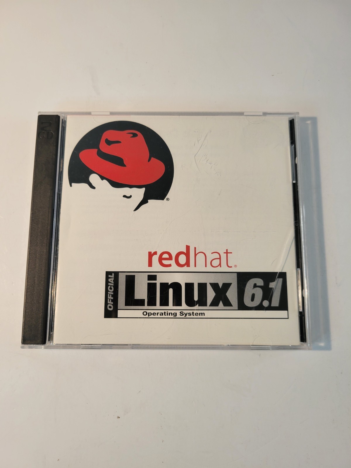 Official Redhat Linux 6.1 (2 Cds)