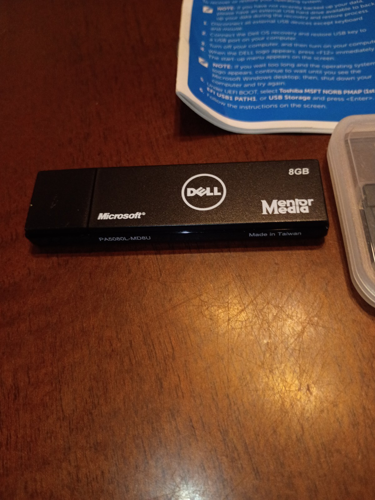 Dell Media Mentor 8GB Windows 10 64~Bit Recovery Media USB & Micro SD Adapter