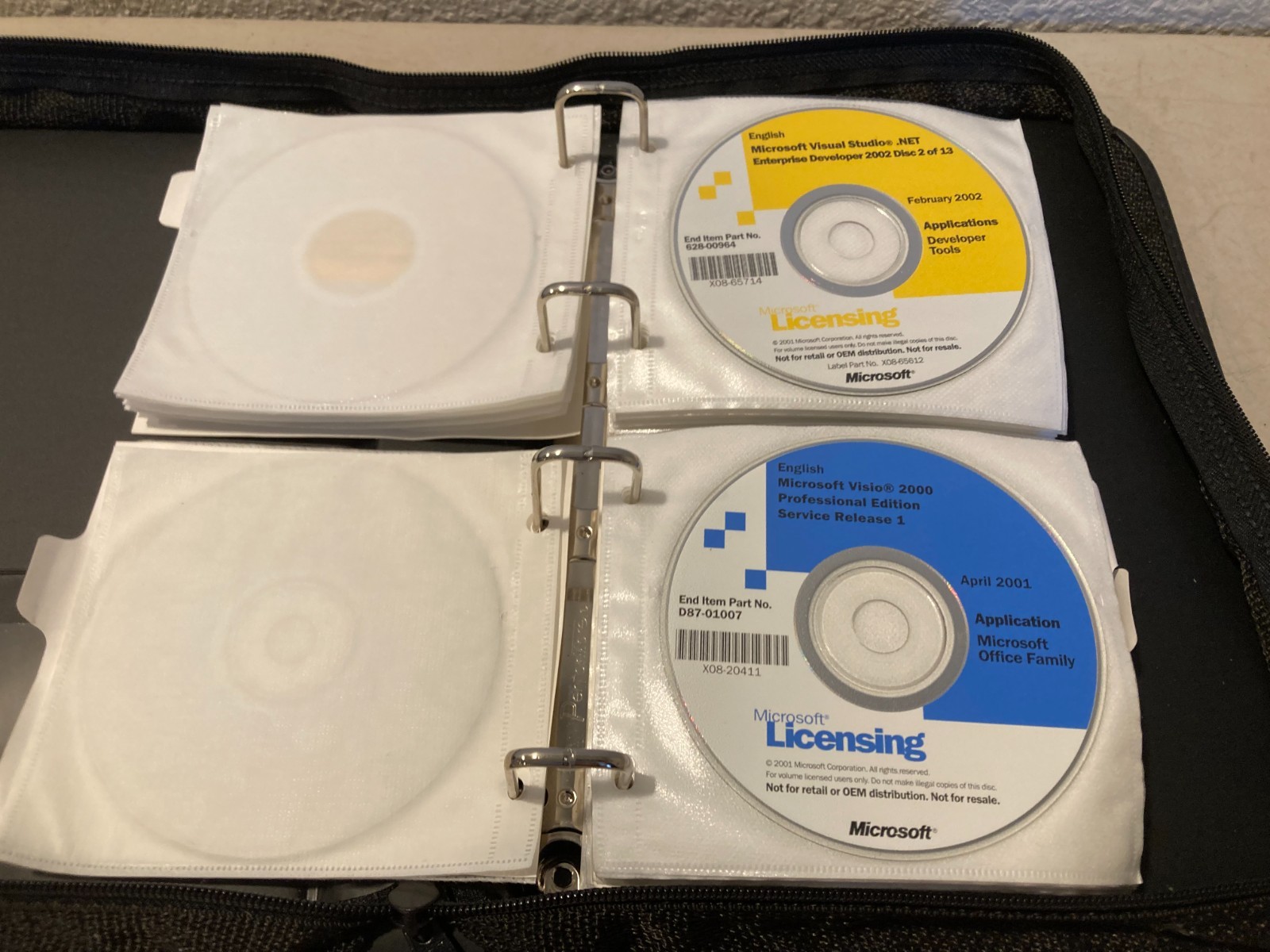 Microsoft Technet Plus CD Subscription Binder Discs – 2000-2001