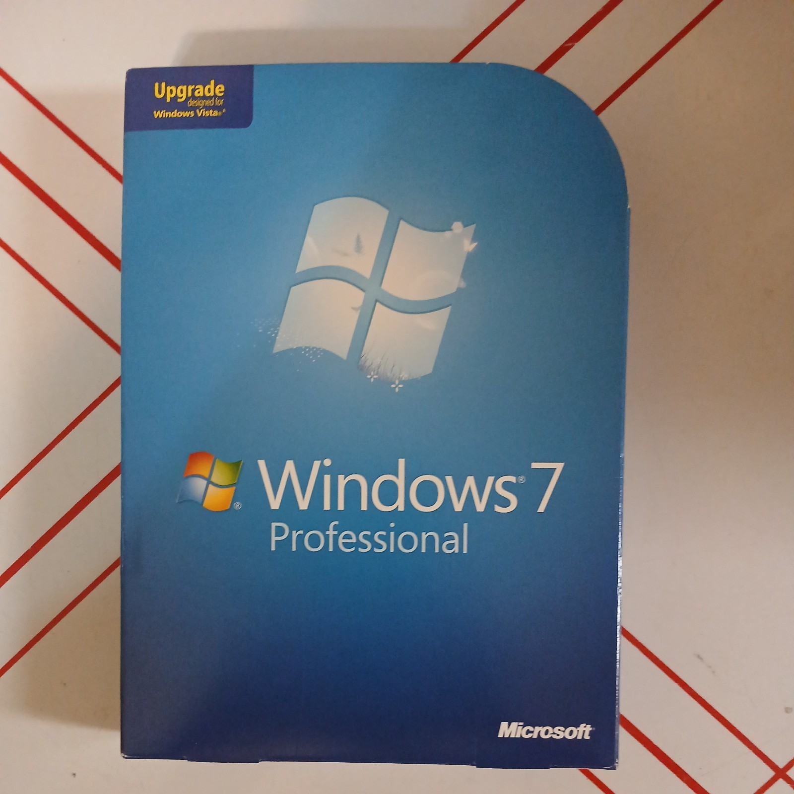 Microsoft Windows 7 Professional Upgrade 32/64 DVD with Key in Retail Box