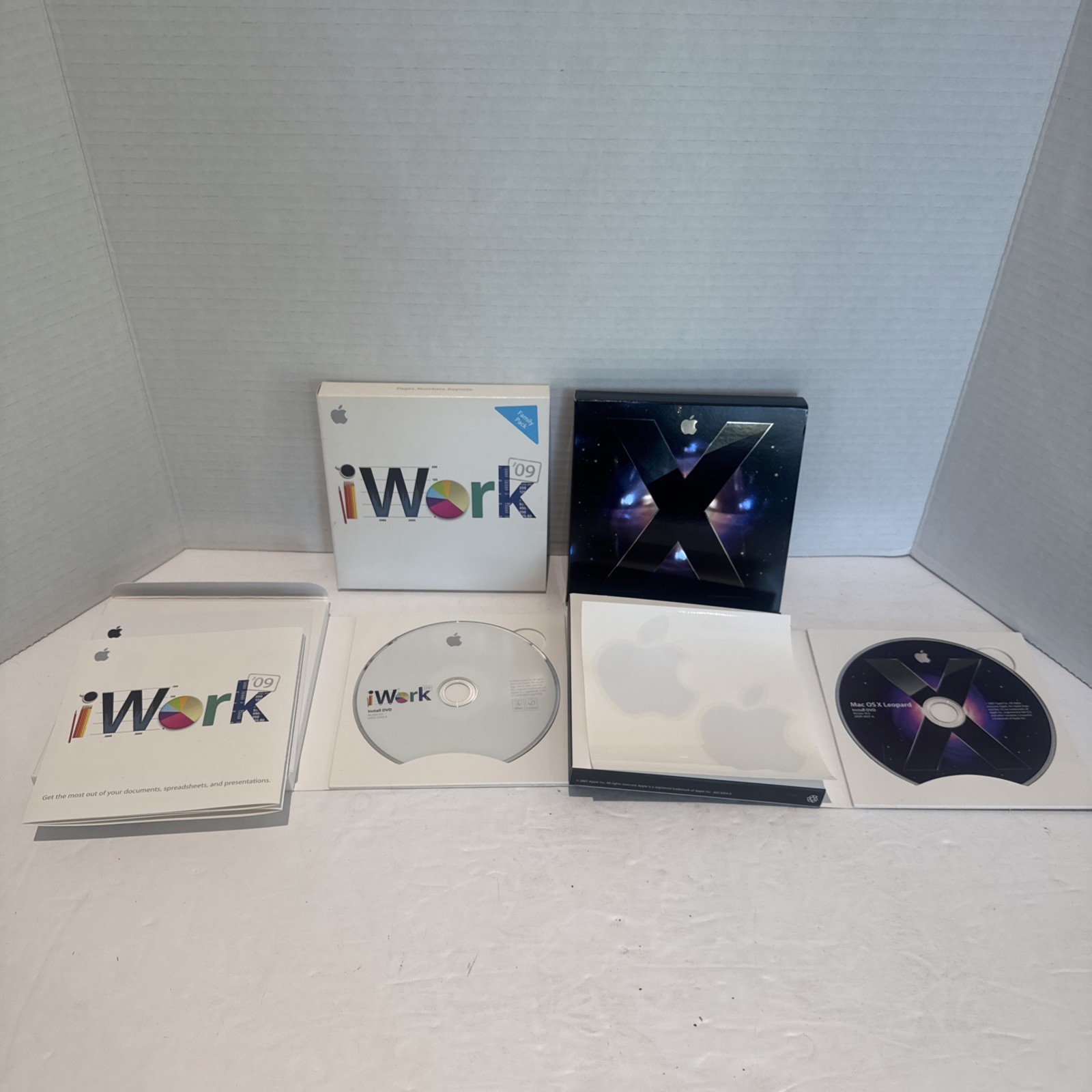 Apple Mac OS X Version V10.5 2007 Leopard & 2009 IWork V9.0