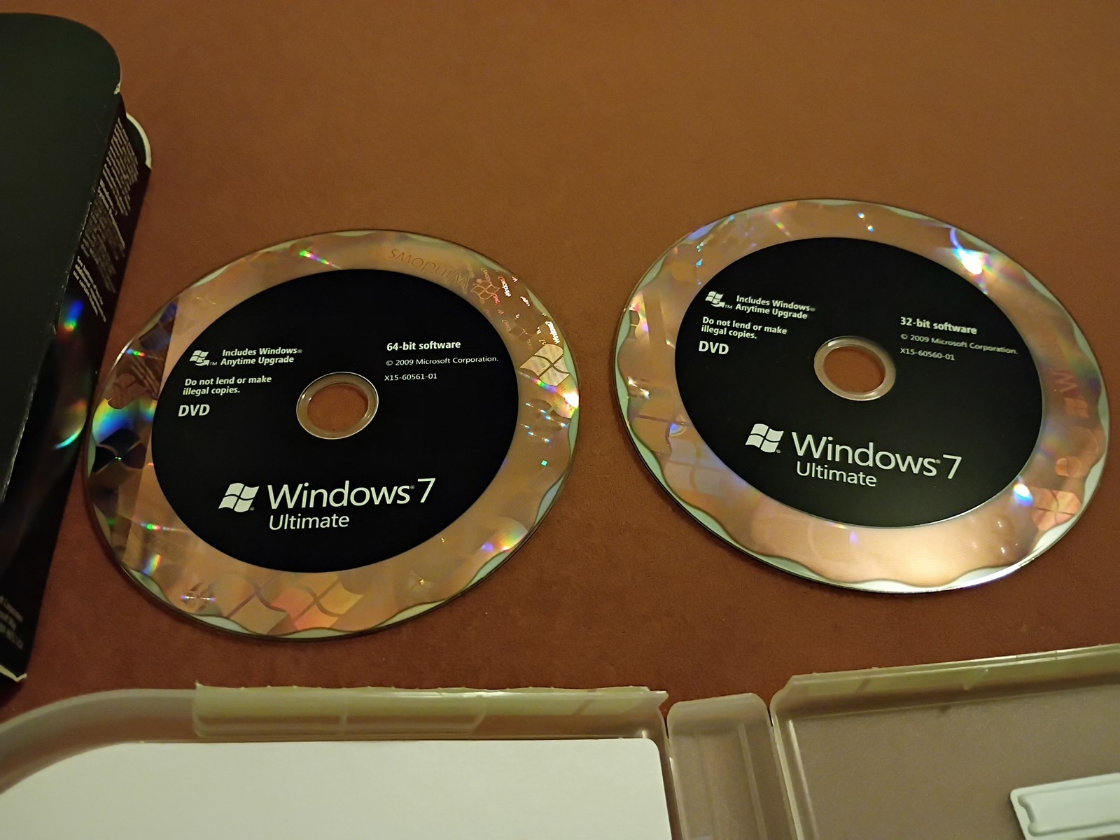 Microsoft Windows 7 Ultimate 32 & 64 Bit DVDs Genuine MS WIN Full Retail Box Key