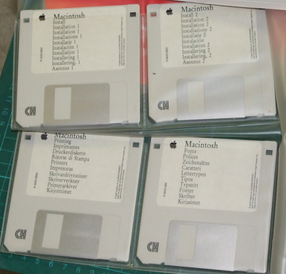 Apple Macintosh System 7.1 Upgrade with At Ease program for vintage Mac computer