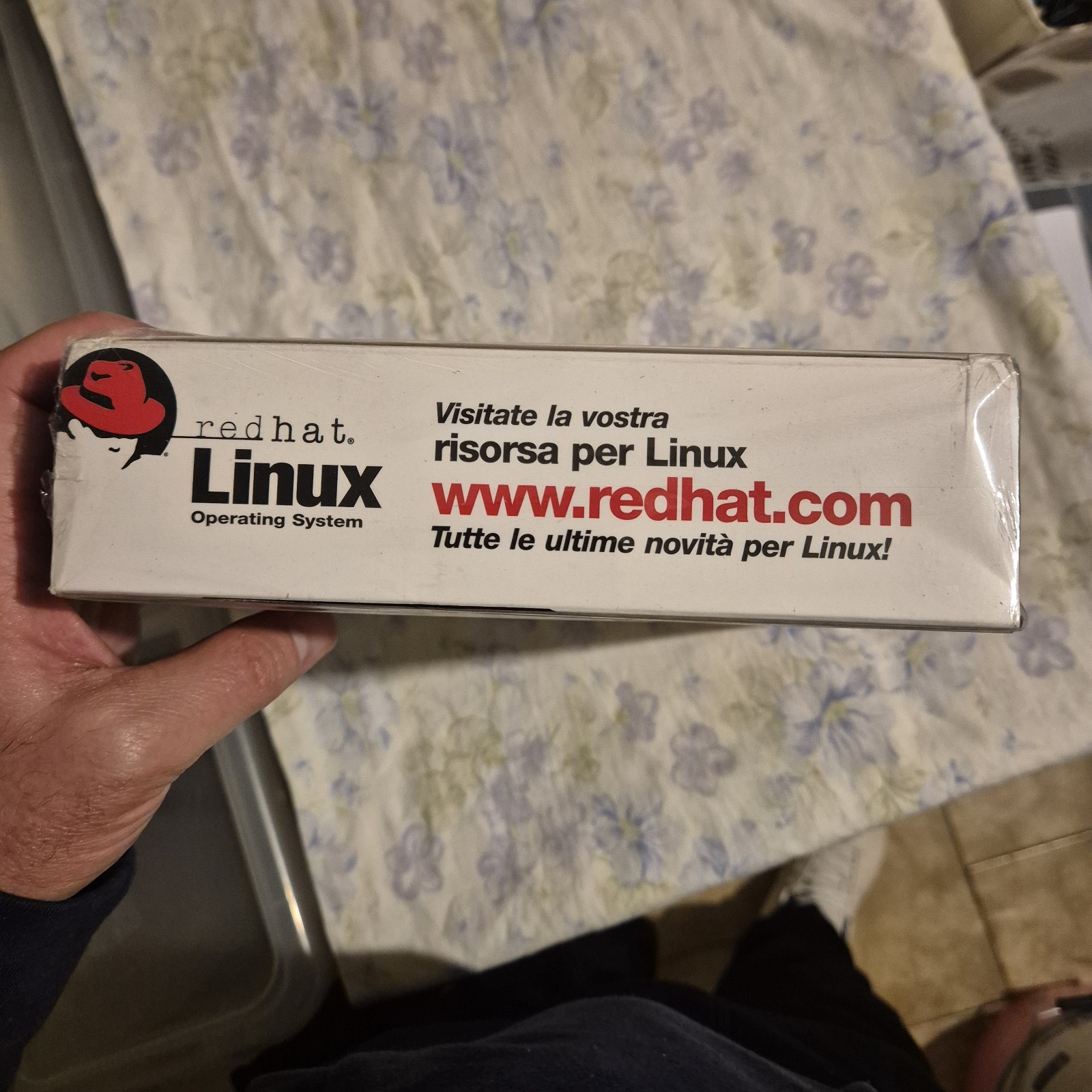 Red Hat Linux 6.0 Big Box Operating System Vintage Computer Software 1999 SEALED