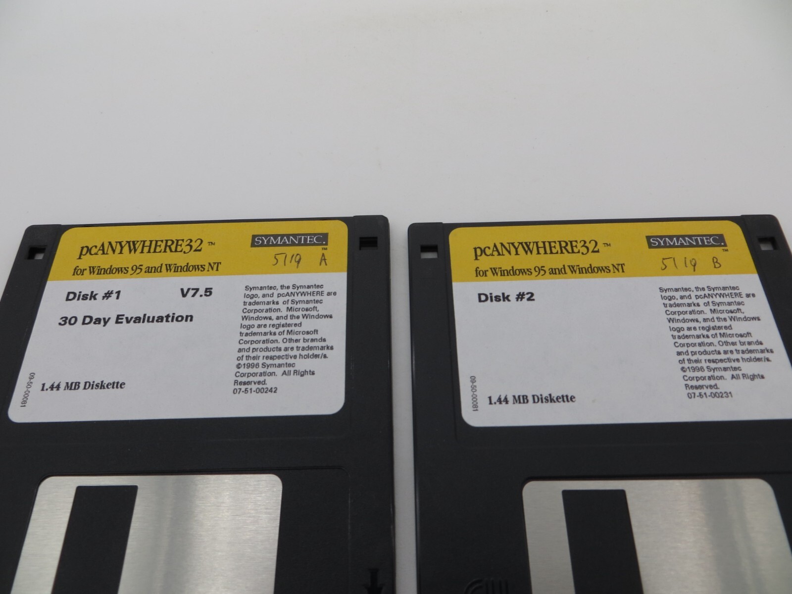 pcANYWHERE32 for Windows 95 and NT 3.5″ Floppy Disks 30 Day Evaluation 4 discs