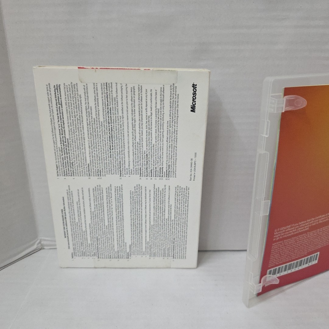 Windows 7 Pro Disc And Book SP1 x64 English 1pk DSP – FQC-08289