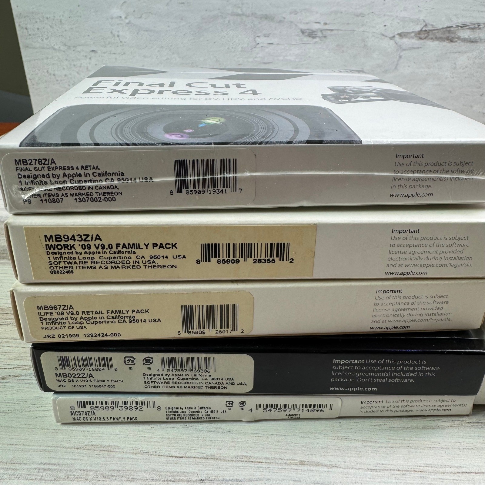 Apple AirPort Express A1264 Sealed Mac OS X Snow Leopard iWork iLife Bundle