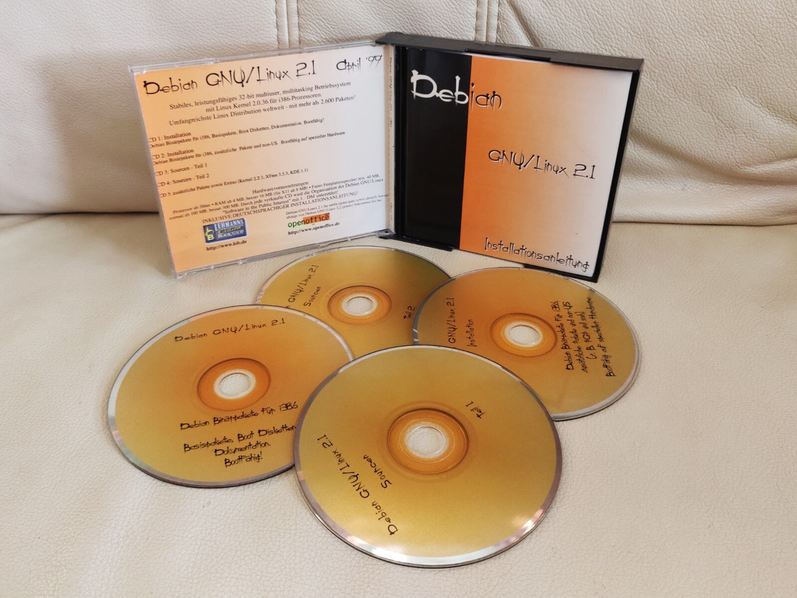 Vintage Debian GNU Linux 2.1 i386 – April 1999 – Retro Software 5 Discs