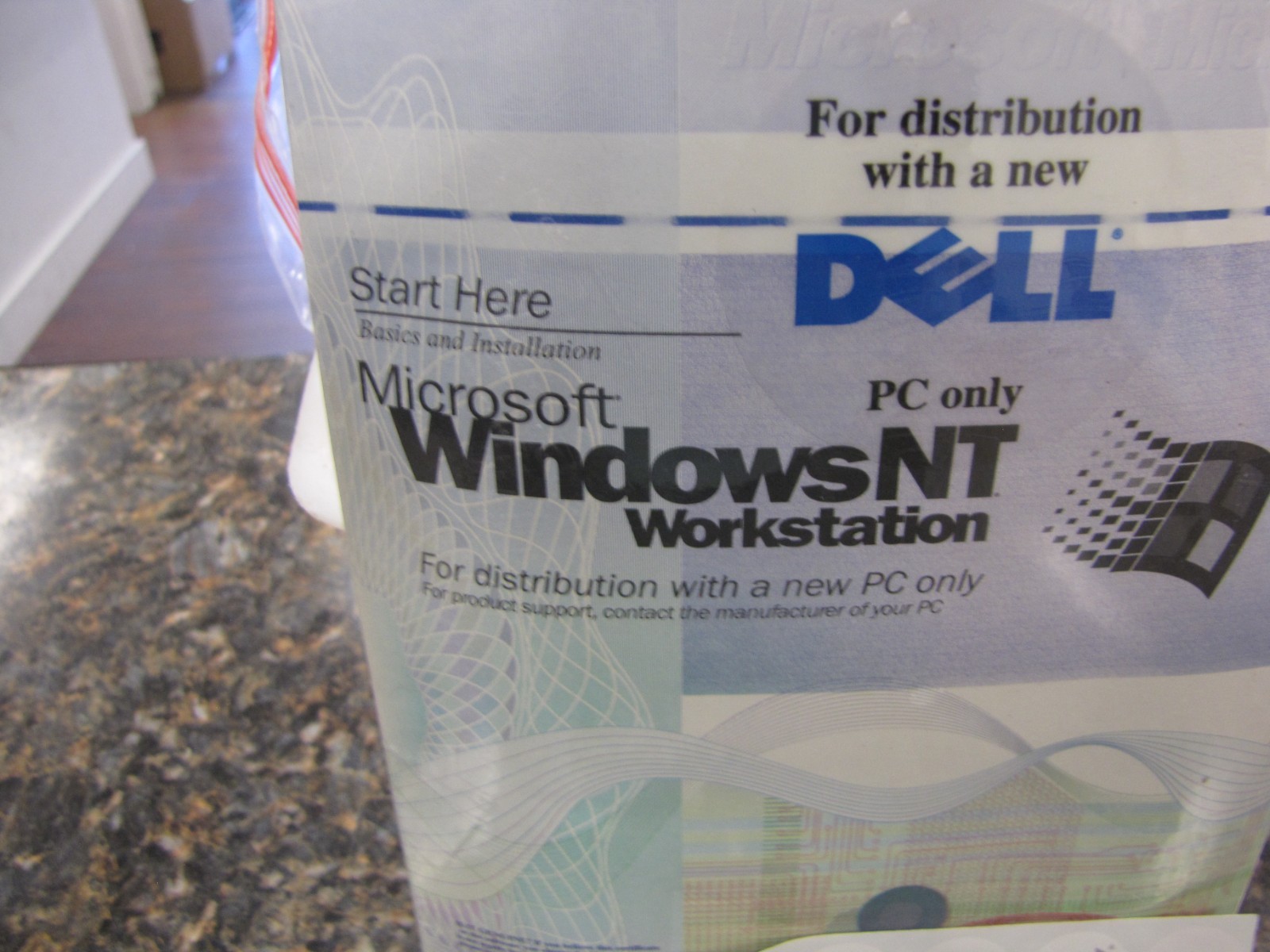 Microsoft Windows NT Workstation 4.0 – CD & Floppy – New Sealed – JD526