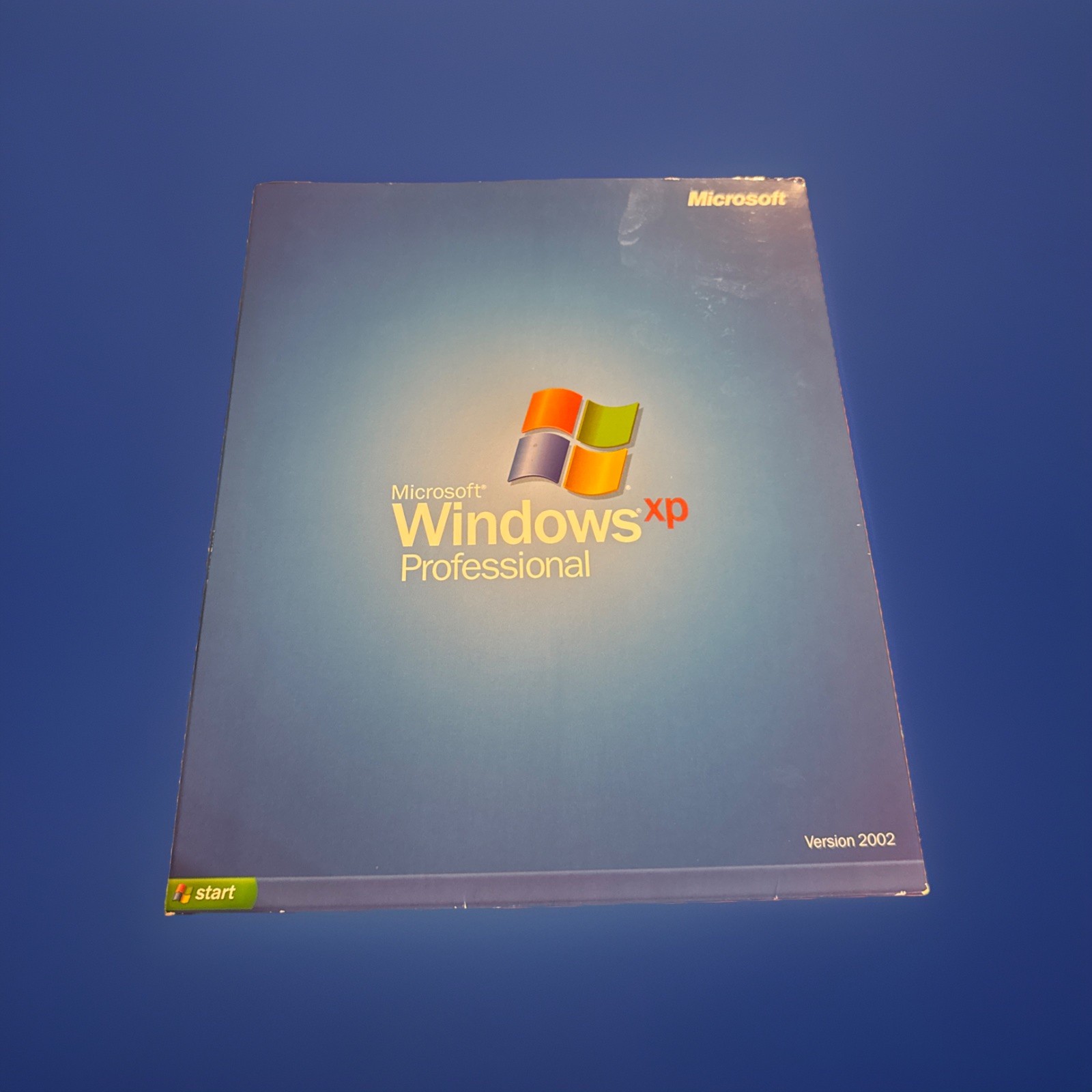 Microsoft Windows XP Professional Update CD (2002) with License Key