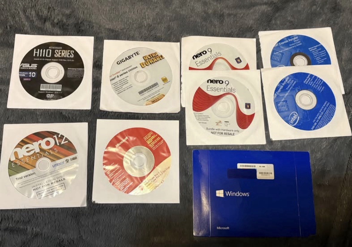 Microsoft Windows 7 Pro & Office 2010 DVD w/ Nero 9, Gigabyte, Cables